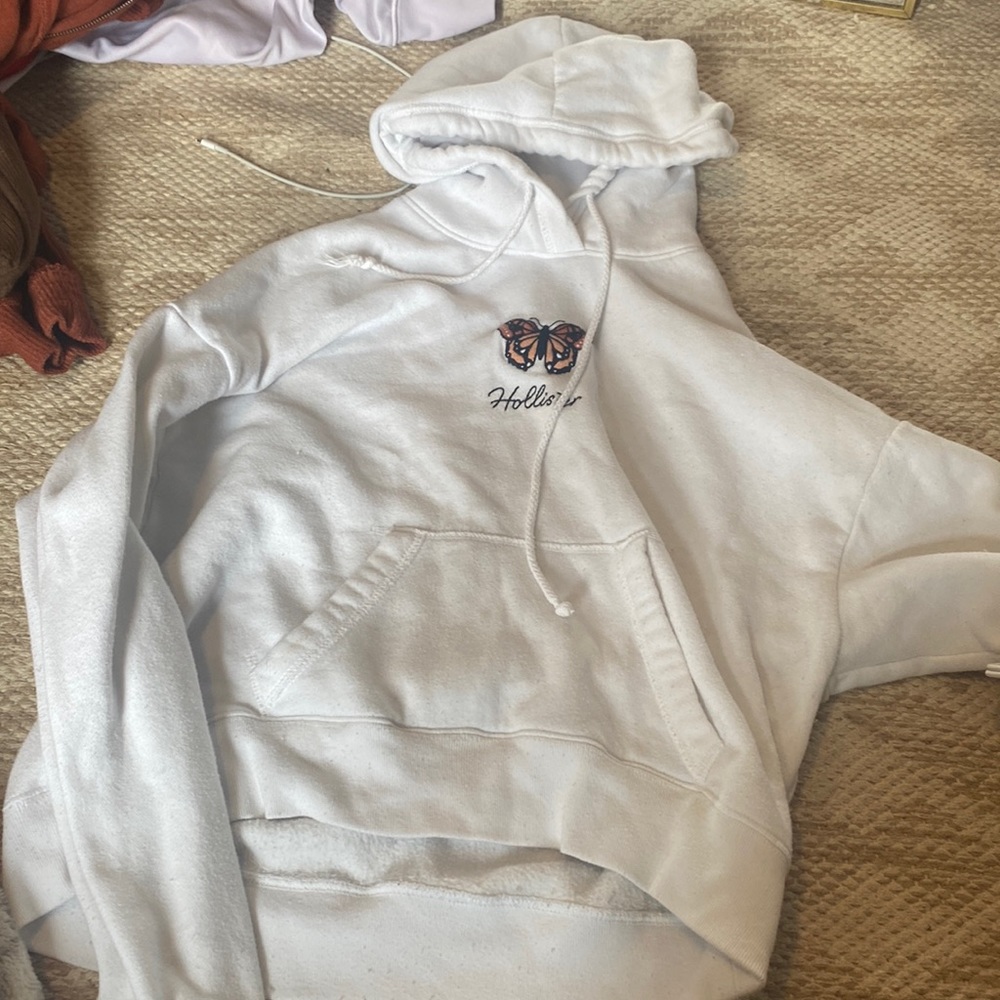 White hollister hoodie, size XS